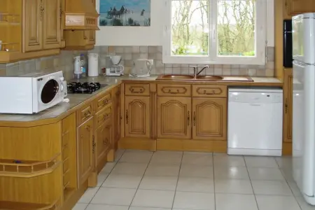 La Croix Blanche, Chalet spacieux à La Croix-Blanche avec piscine - Photo 3