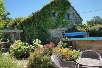 Location Puy de Dôme, Maison à Moureuille, Authentieke Gîte in de Auvergne met zwembad en wellness - N°814216