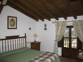 Gîte in Zahara de la Sierra,Maison de campagne à Zahara de la Sierra avec cheminée, BBQ et WiFi ES-177-25 N°850835