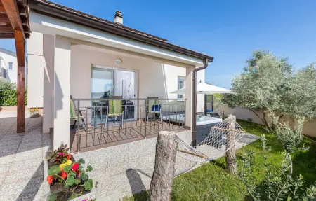 Location Maison 7 personnes à Valbandon - Photo 1