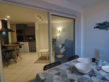 Location Appartement à Sète,Magnifique 2P rénové avec goût, face mer, piscine, accès plage direct, parking, animaux admis FR-1-472A-255 N°989905