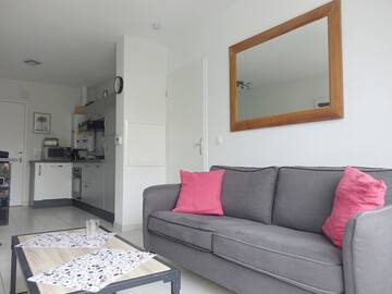 Location Appartement à Sarzeau,Appartement moderne 2 pièces avec balcon et WIFI, proche centre Sarzeau et plages FR-1-639-48 N°894847