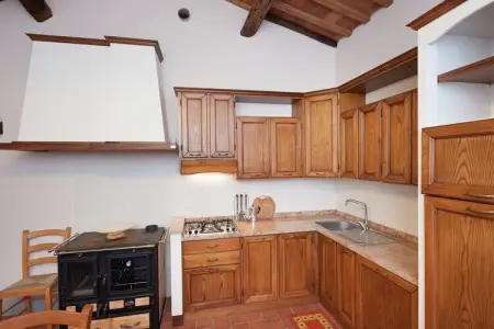 Borgata Porpora Due, Spacieux appartement dans une ferme dans la campagne avec vues spectaculaires - Photo 3