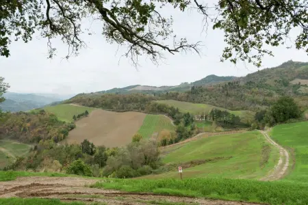 Borgata Porpora Due, Spacieux appartement dans une ferme dans la campagne avec vues spectaculaires - Photo 18