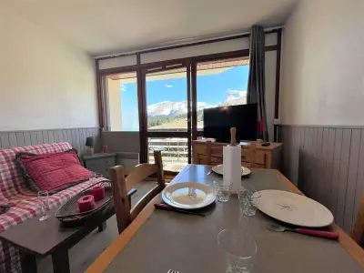 Appartement à Le Dévoluy, Charmant 2 pièces cabine, balcon, parking, navette, wifi gratuit, proche commerces et pistes, 4 pers - L894891