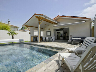 GUJAN-MESTRAS, LA HUME  SPACIEUSE VILLA RECENTE AVEC JARDIN, TERRASSE ET PISCINE, Villa 7 personnes à Gujan Mestras FR-1-433-90