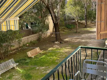 Appartement à Collioure, Joli appartement à 100m de la plage avec balcon, parking collectif et équipements modernes - L894939