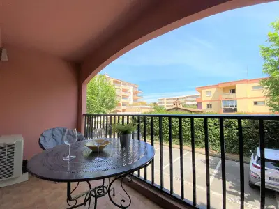 Appartement à Sainte Maxime, Sainte-Maxime, Apt 2 pièces avec piscine, terrasse, parking privé, proche plage et commerces - L894942