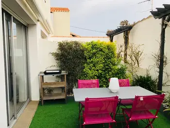 Apartamento en Noirmoutier en l'Île,Studio rénové à deux pas de la plage des Lutins - Terrasse privée, parking et animaux acceptés FR-1-426-515 N°859521