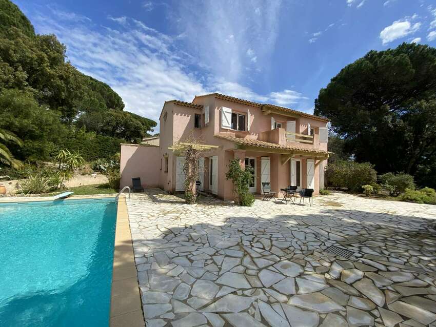 VILLA 5 PIECES - 130 m² - DOMAINE DES RESTANQUES - 8 COUCHAGES, Location Villa à Sainte Maxime - Photo 13 / 15