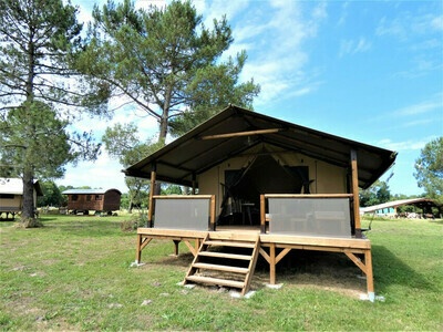 Lodge Masaï Mara, Gite 5 personnes à Saint Julien en Born FR-1-360-579