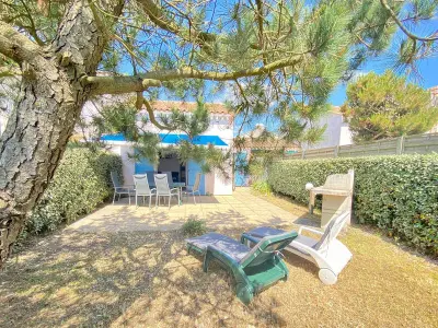 Maison à Bretignolles sur Mer, Maison avec piscine, tennis à 300m de la plage - 2 chambres, terrasse et parking privé - L848075