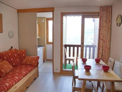 Appartement à La Plagne, Appartement cosy 4 pers, proche pistes, balcon, parking - L940890