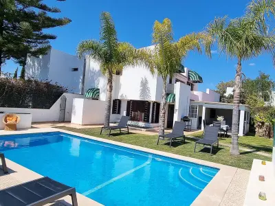 Villa à Quarteira Vilamoura, Villa à Vilamoura : Piscine Privée, Parfaite pour Familles - L848119