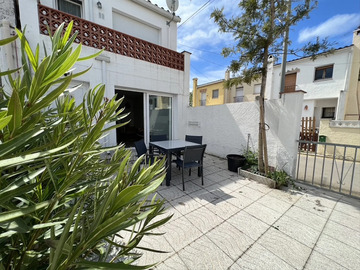 BYBLOS 69A - Maison avec piscine communautaire, House 4 persons in Empuriabrava 921822