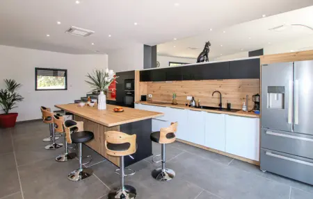 Location Maison 10 personnes à Alissas - Photo 7