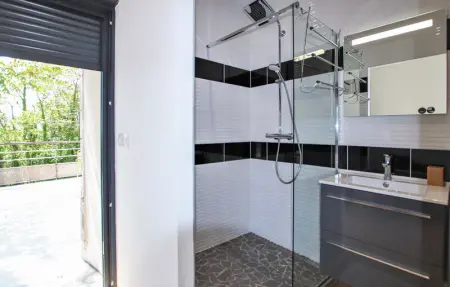 Location Maison 10 personnes à Alissas - Photo 31