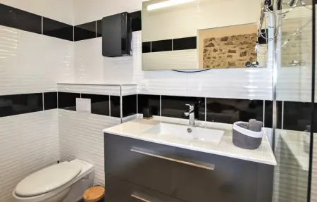 Location Maison 10 personnes à Alissas - Photo 33