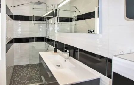 Location Maison 10 personnes à Alissas - Photo 34