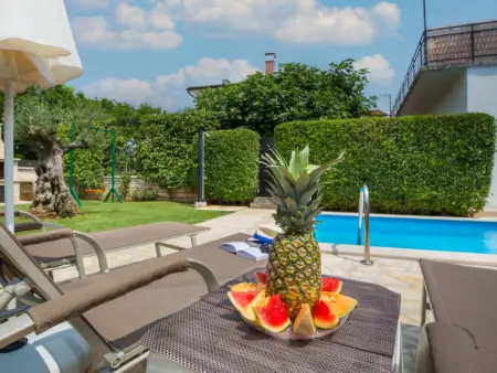 Cvitan, Maison 5 personnes à Tinjan - Photo 1