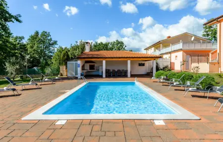 Location Maison 12 personnes à Pazin - Photo 8