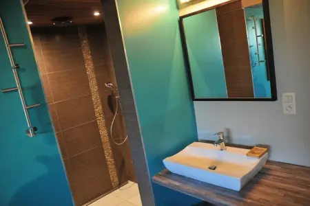 Arbre Dressé, Chalet à Durbuy avec Jacuzzi & Jardin - Photo 17