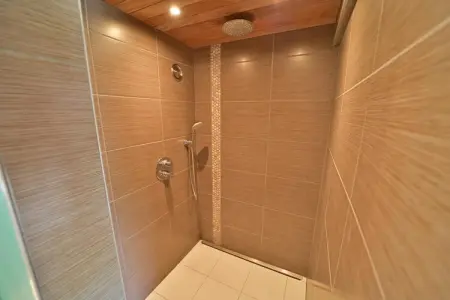 Arbre Dressé, Chalet à Durbuy avec Jacuzzi & Jardin - Photo 21