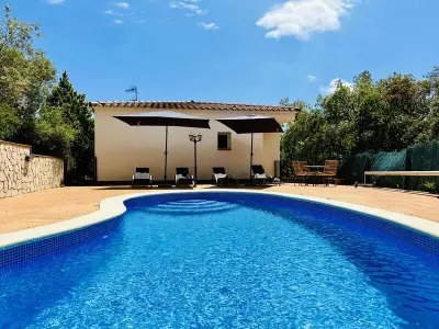 Villa en Santa Cristina d'Aro,Maison spacieuse avec piscine privée, jardin et vue, à moins de 7 km de la plage ES-167-54 N°849126