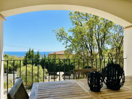 Maison spacieuse avec piscine privée, jardin et vue, à moins de 7 km de la plage - Photo 2