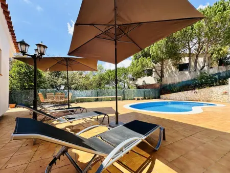 Maison spacieuse avec piscine privée, jardin et vue, à moins de 7 km de la plage - Photo 4