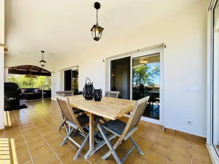 Maison spacieuse avec piscine privée, jardin et vue, à moins de 7 km de la plage - Photo 5