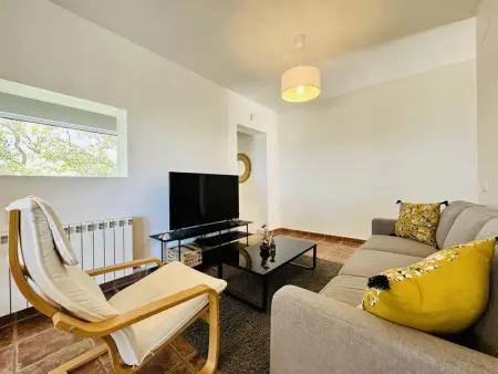 Maison spacieuse avec piscine privée, jardin et vue, à moins de 7 km de la plage - Photo 7