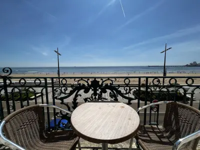 Appartement à Les Sables d'Olonne, Appartement T2 avec piscine, parking, proche plage et commerces - N°895742