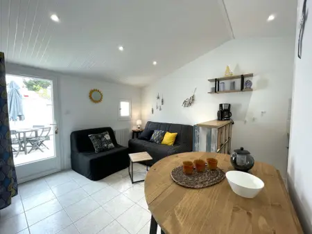 Petite maison rénovée près de la mer avec piscine chauffée, tennis et patio - Bretignolles-sur-Mer - Photo 3