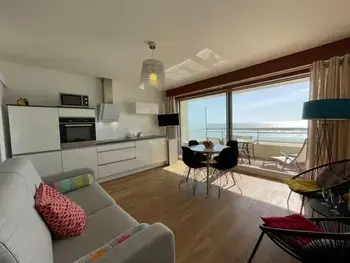 Appartement à Saint Hilaire de Riez, Grand studio cabine 4 pers, balcon, rénové, proche océan, Saint-Hilaire-de-Riez - L895749