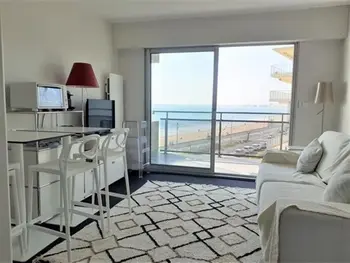 Apartamento en La Baule,Studio en bord de mer avec balcon et parking à La Baule FR-1-392-172 N°895830