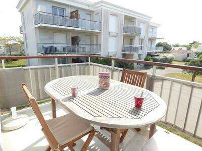 Appartement de type 2 pour 4 personnes proche plage, Appartement 4 personnes à Saint Gilles Croix de Vie FR-1-428-128