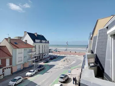 Appartement à Fort Mahon Plage, Duplex avec balcon à 2 min de la plage - L895866