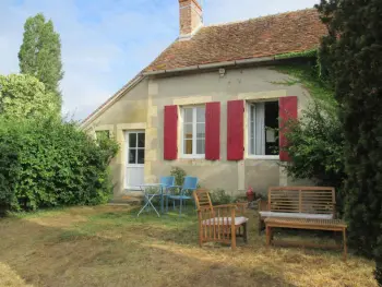 Gite à Lurcy Lévis,Charmant cottage rénové avec jardin privé, cheminée, proche forêt, commerces et loisirs FR-1-489-377 N°849270