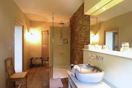 Baillet Latour, Charme rustique, confort moderne - Photo 21