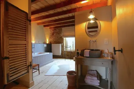 Baillet Latour, Charme rustique, confort moderne - Photo 24