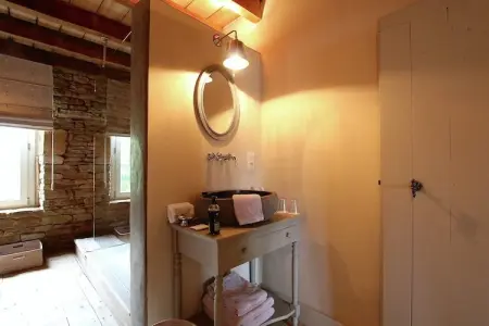 Baillet Latour, Charme rustique, confort moderne - Photo 25