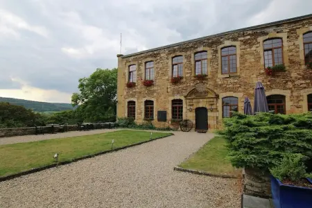 Baillet Latour, Charme rustique, confort moderne - Photo 34