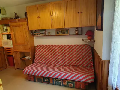 Appartement à Combloux, Studio coin nuit pour 4 pers. proche pistes, balcon, parking, casier à skis - L895903