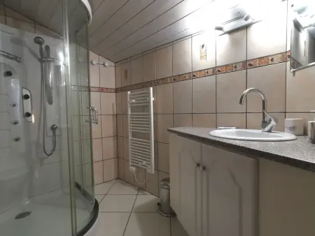 Charmant Gîte Rénové avec Sauna en Haute-Loire, Parfait pour Randonnées et Repos - Photo 19