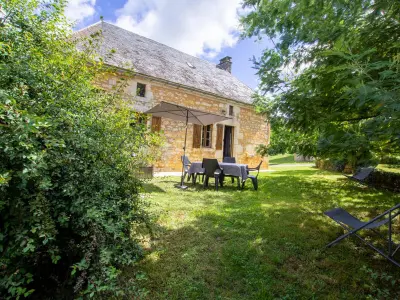 Gite à Borrèze, Maison Périgourdine restaurée, 2 chambres, terrasse privée, proche Sarlat, animaux acceptés FR-1-616-187 N°849325