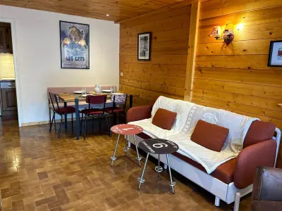 Appartement à Les Gets, Charmant appart 4 pers, proche pistes et centre, terrasse 30m², parking, équipements complets - L895919