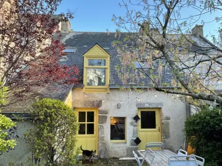 Maison à Arzon, Maison de charme avec jardin clos, à 50m des commerces et proche plage, pour 8 personnes - L849343