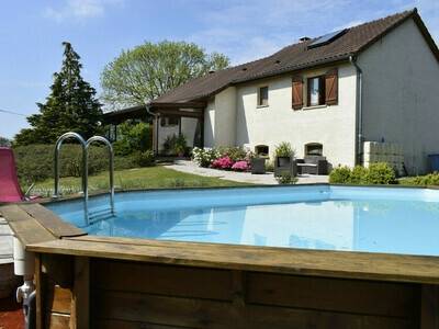 Maison avec piscine pour 8 personnes au cœur du Jura - Proche du Lac de Vouglans, Maison 8 personnes à Graye et Charnay FR-1-654-6
