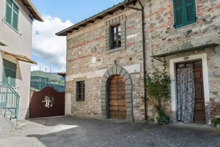 Castello di Argigliano 2, Retraite confortable à Casola avec Wi-Fi - Photo 9